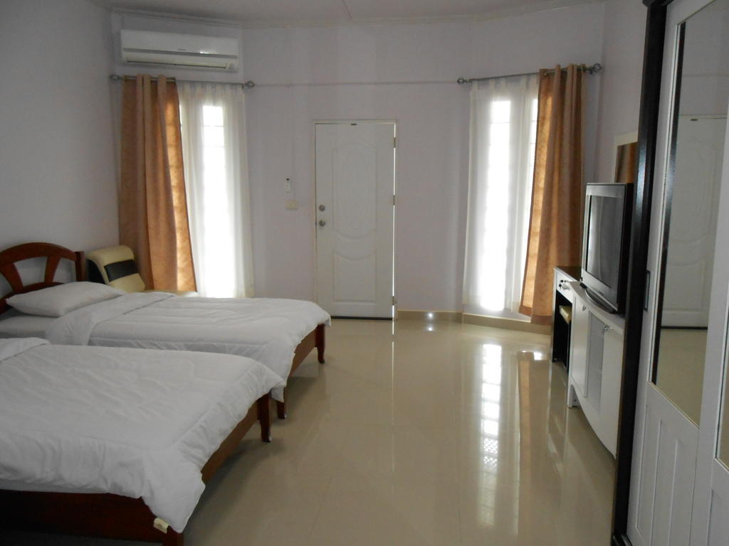 Mt-Room Pak Kret Quarto foto