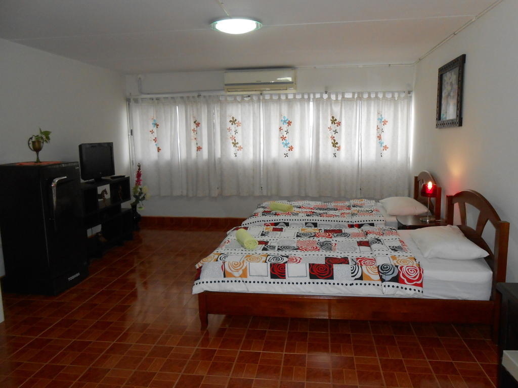 Mt-Room Pak Kret Quarto foto