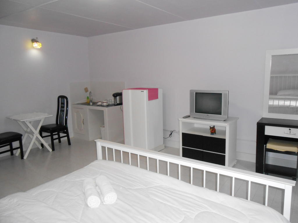 Mt-Room Pak Kret Quarto foto